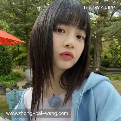费冕靖